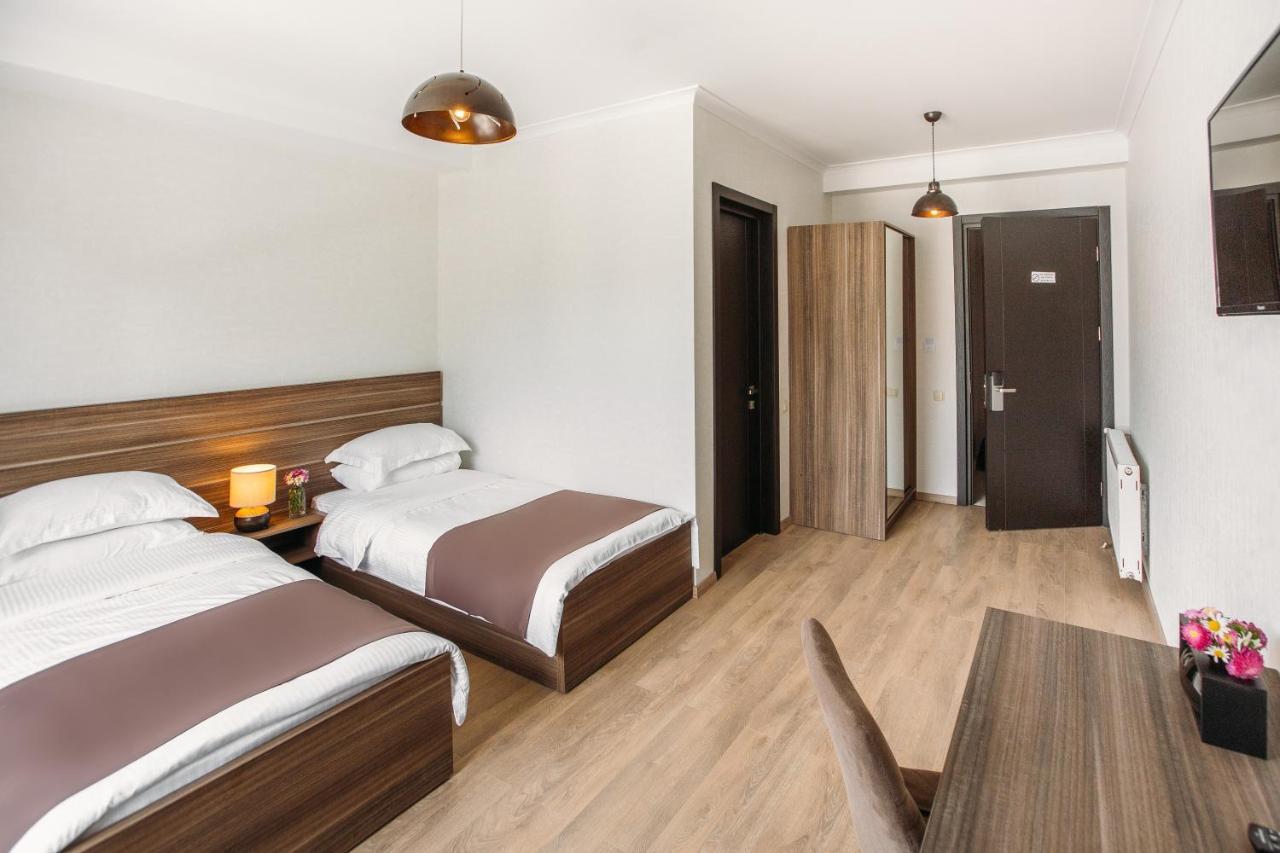 Mount Inn Kazbegi Exterior foto
